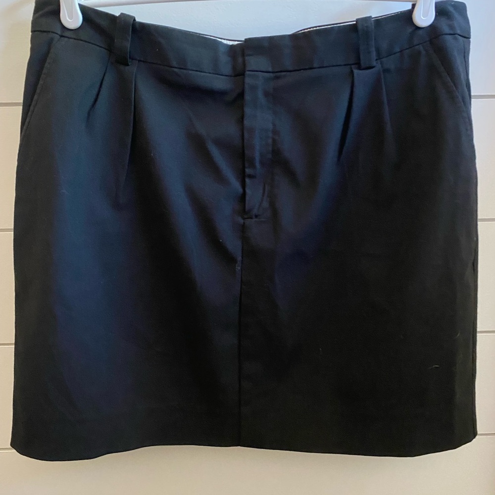 Gap skirt